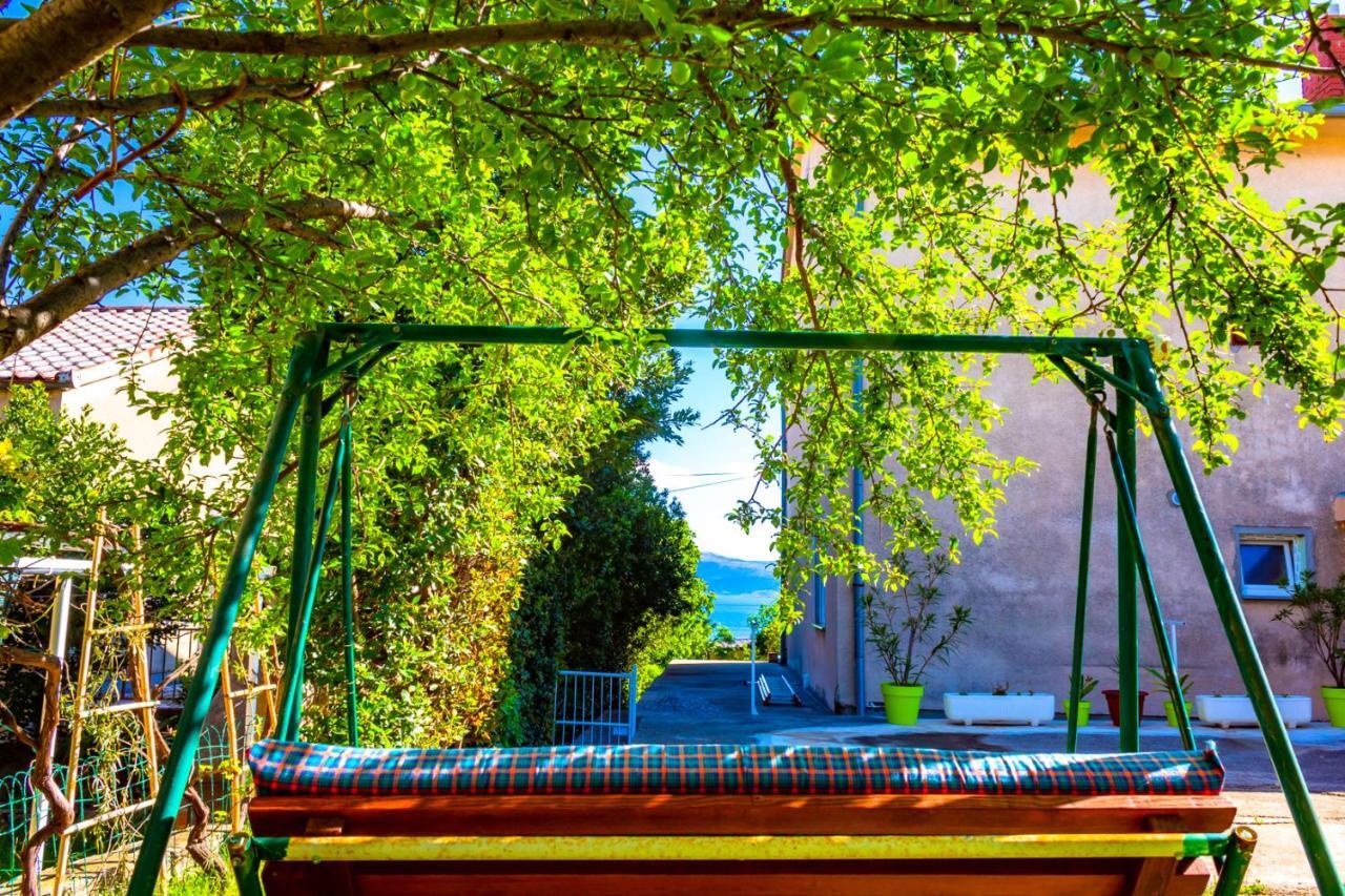 Vacation Home Grill & Chill With 350M2 Garden With Bbq Novi Vinodolski Eksteriør billede