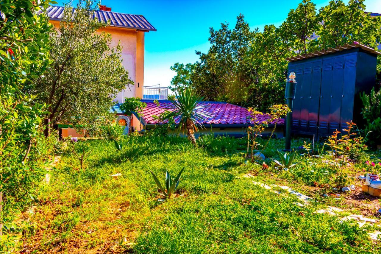 Vacation Home Grill & Chill With 350M2 Garden With Bbq Novi Vinodolski Eksteriør billede
